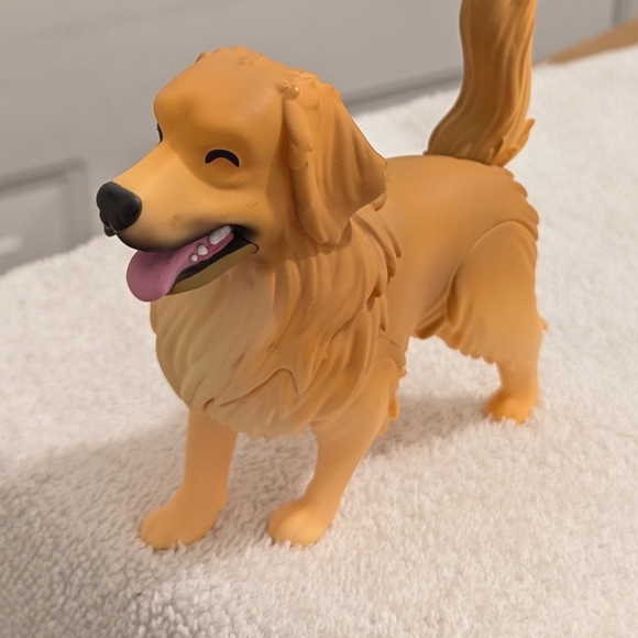 Youtooz Tucker Budzyn vinyl golden retriever, ultra rare - Picture 2 of 12